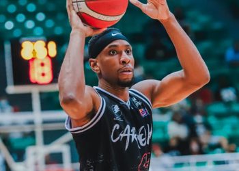 Alex Franklin debuta con los Gigantes de Carolina