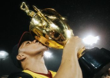 Igor González hace historia en la Doble A tras lograr título con Cayey