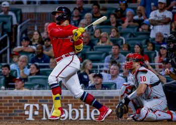 PUJOLS Y ÁLVAREZ LIDERAN EXHIBICIÓN DE BATES LATINOS EN LAS GRANDES LIGAS