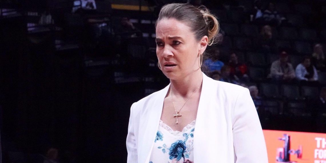 BECKY HAMMON LLEVA A LAS VEGAS ACES A SU PRIMER TÍTULO DE LA WNBA