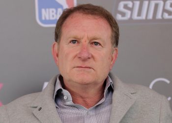 PayPal dejará a los Suns si el dueño no renuncia