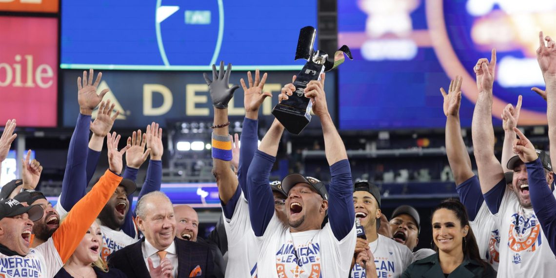 ASTROS BARREN A LOS YANKEES Y AVANZAN A LA SERIE MUNDIAL