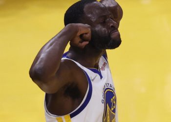 DRAYMOND GREEN SE DISCULPA PÚBLICAMENTE POR GOLPEAR A JORDAN POOLE