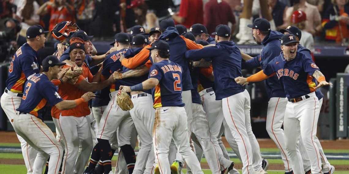 ASTROS SE CORONAN EN LA SERIE MUNDIAL 2022