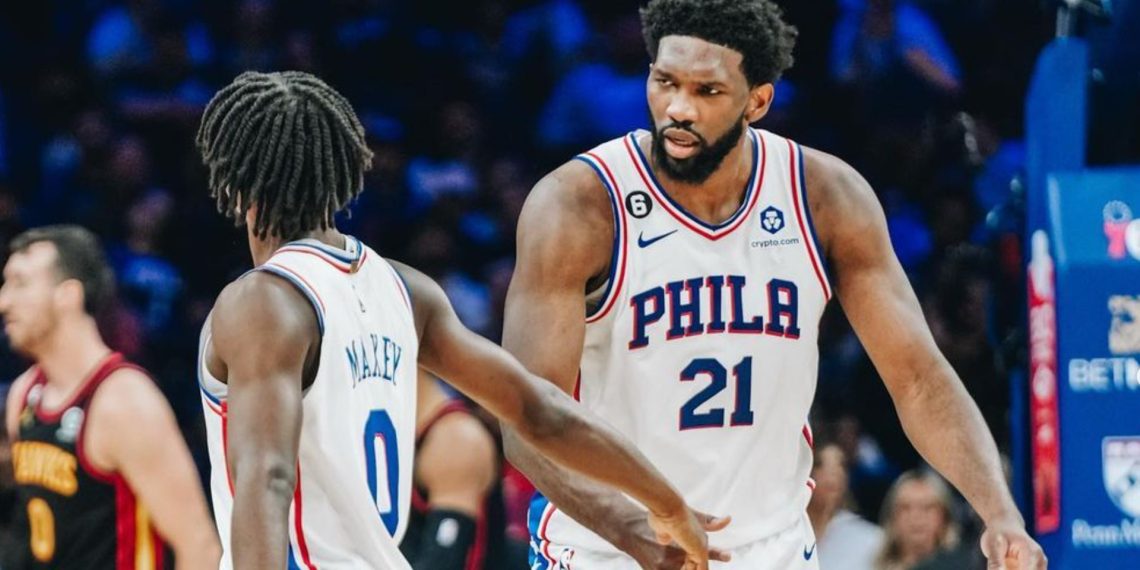 SIXERS SUPERAN A LOS BUCKS PERO PIERDEN A MAXEY