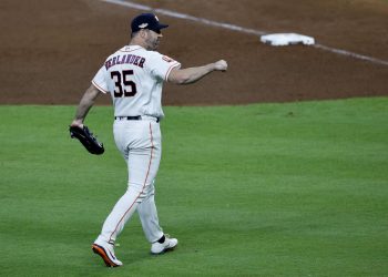 ASTROS VS PHILLIES: DUELO DE PICHEO CONTRA EL PODER OFENSIVO EN LA SERIE MUNDIAL