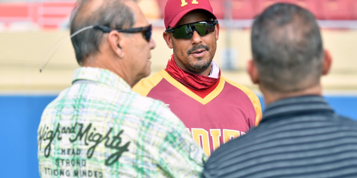 INDIOS DESPIDEN AL DIRIGENTE LUIS MATOS