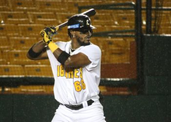 BATAZOS DE MORALES Y RODRÍGUEZ DEFINEN LAS VICTORIAS DE LOS CANGREJEROS Y GIGANTES