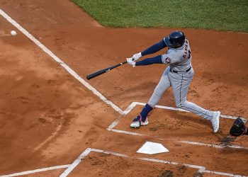 MOLESTIAS EN LA MANO IZQUIERDA RETRASAN LA PREPARACIÓN DE YORDAN ÁLVAREZ