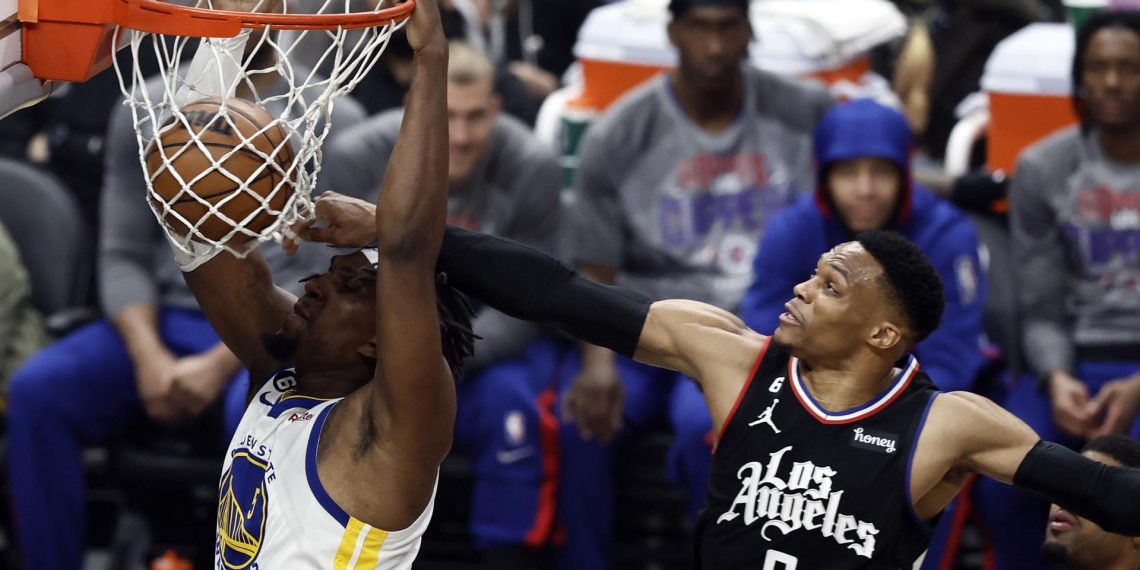 WARRIORS PIERDEN CONTRA LOS CLIPPERS PESE A 50 PUNTOS DE CURRY