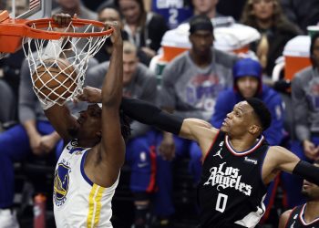 WARRIORS PIERDEN CONTRA LOS CLIPPERS PESE A 50 PUNTOS DE CURRY
