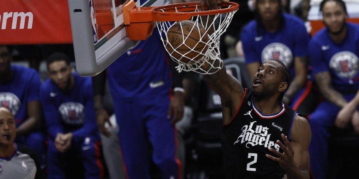 CLIPPERS ASALTAN A LOS SUNS Y TOMAN VENTAJA DE 1-0 EN LA PRIMERA RONDA DE LOS PLAYOFFS