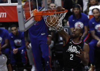 CLIPPERS ASALTAN A LOS SUNS Y TOMAN VENTAJA DE 1-0 EN LA PRIMERA RONDA DE LOS PLAYOFFS