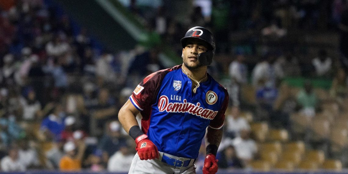 SIRI Y AROZARENA LA SACAN DEL PARQUE EN EL TRIUNFO DE LOS RAYS